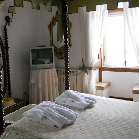 Casa De S. Thiago Do Castelo