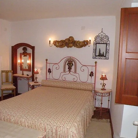 Casa De S. Thiago Do Castelo 게스트하우스 오비도스