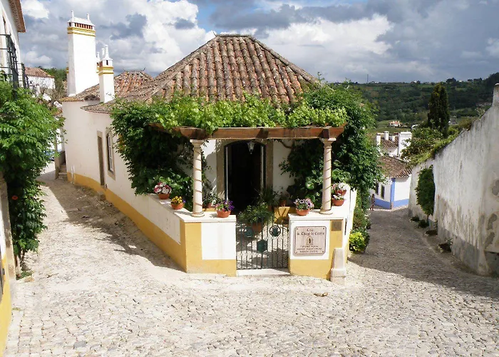 Casa De S. Thiago Do Castelo Óbidos